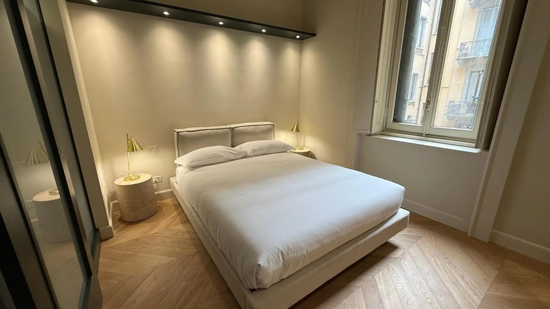 Lusso In Palazzo D'Epoca Apartment Milan