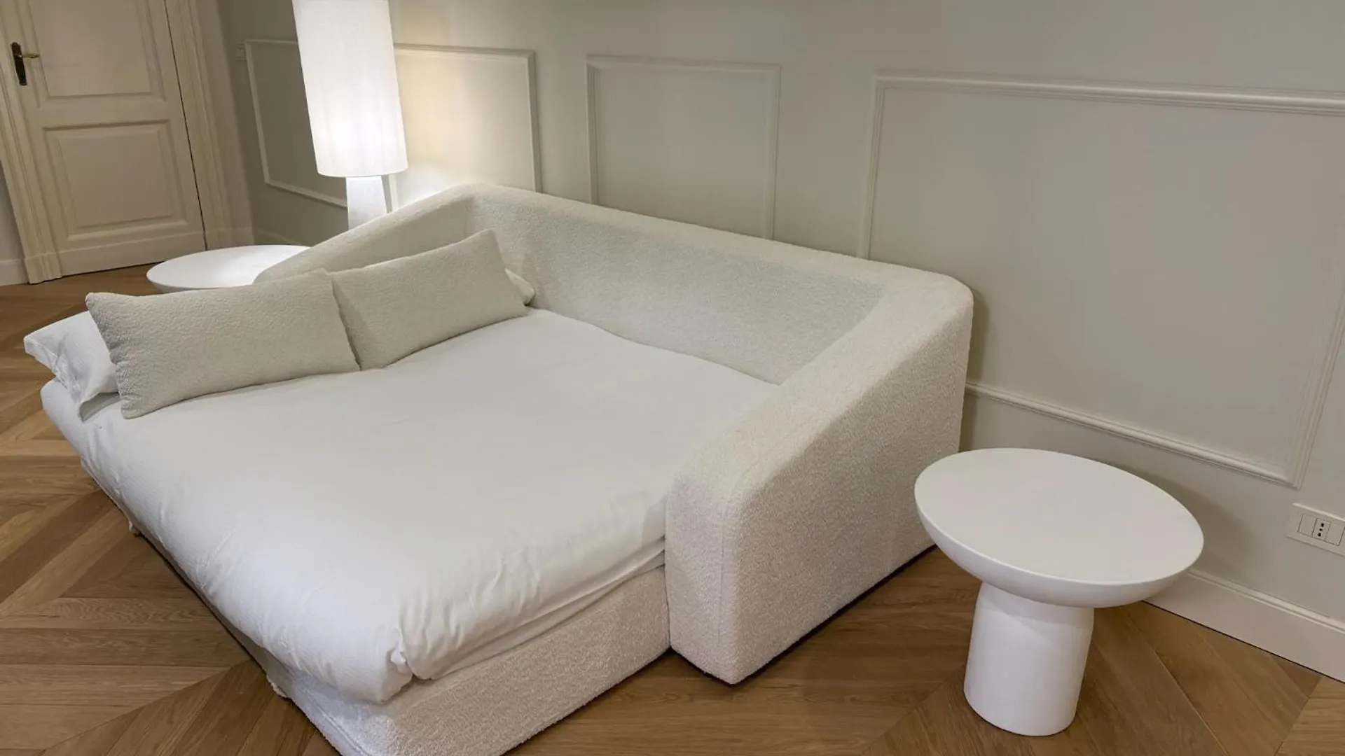 Apartment Ferienwohnung Lusso In Palazzo D'Epoca Mailand