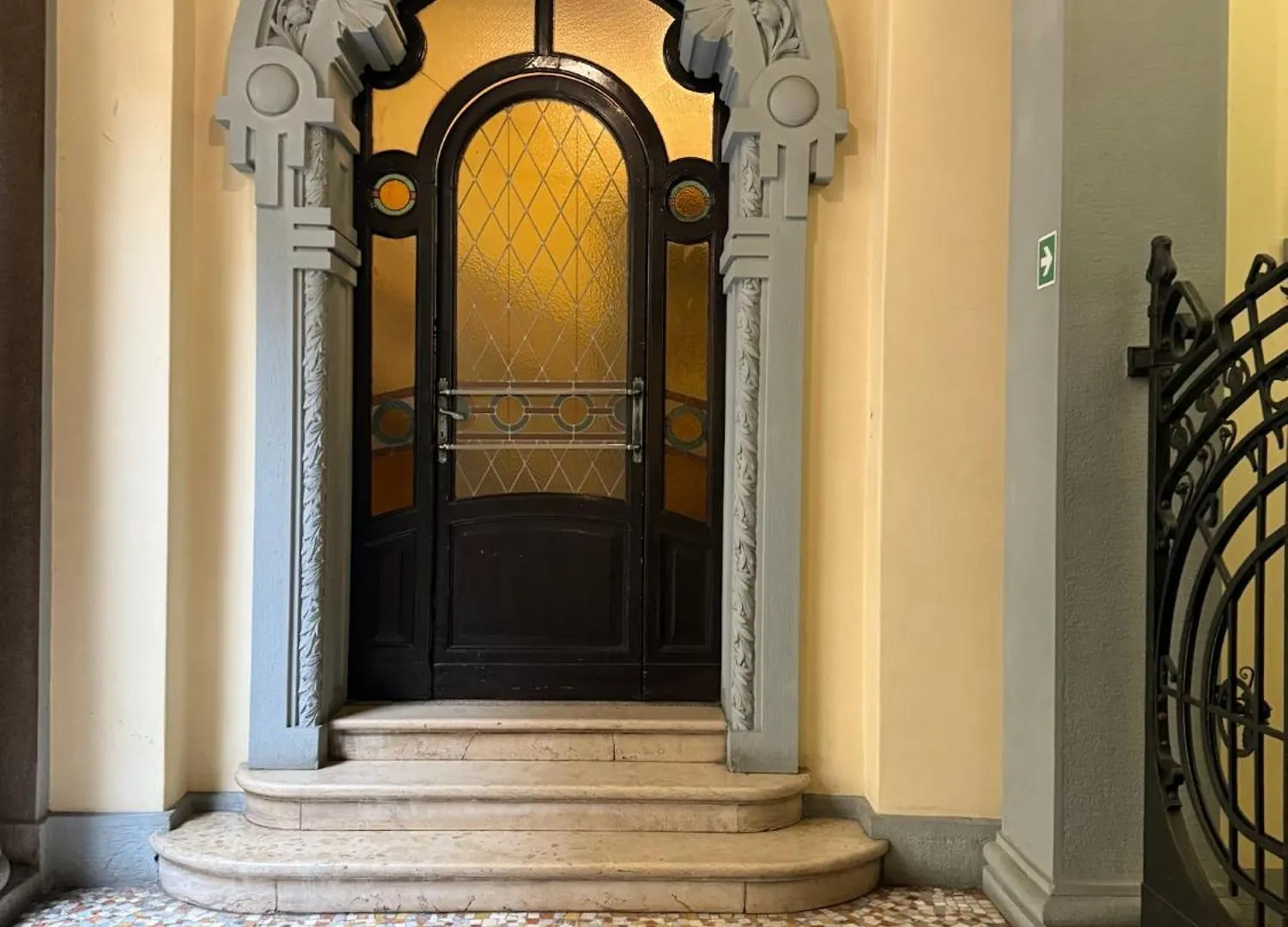 Apartment Ferienwohnung Lusso In Palazzo D'Epoca Mailand